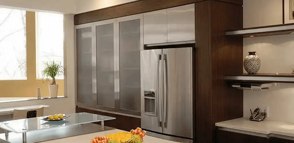 Cabinet door replacement and modern kitchen cabinet upgrade in El Paso, TX